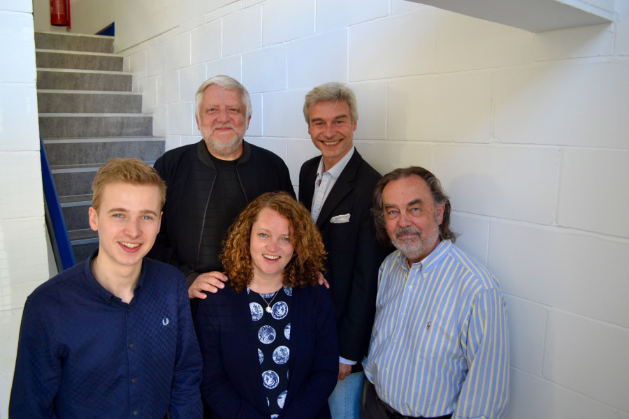 Aly Cruickshank, Simon Russell Beale, Emma Cunniffe, Mark Elstob, David Sibley